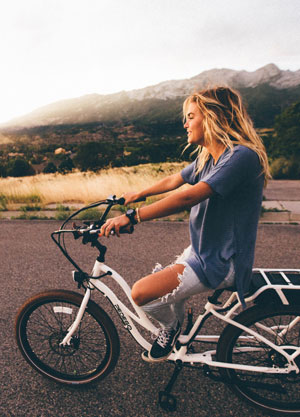 photo-1437915015400-137312b61975